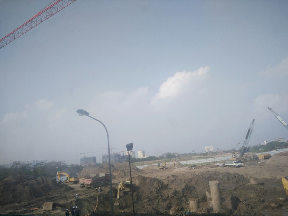 The Three Residence đang được khoan nhồi cọc móng Tiến độ xây dựng chung cư The ZEN đang tấp nập máy móc